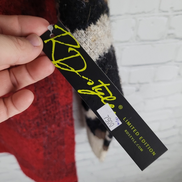 RD STYLE | crewneck windowpane plaid leopard animal print sweater - Picture 8 of 9